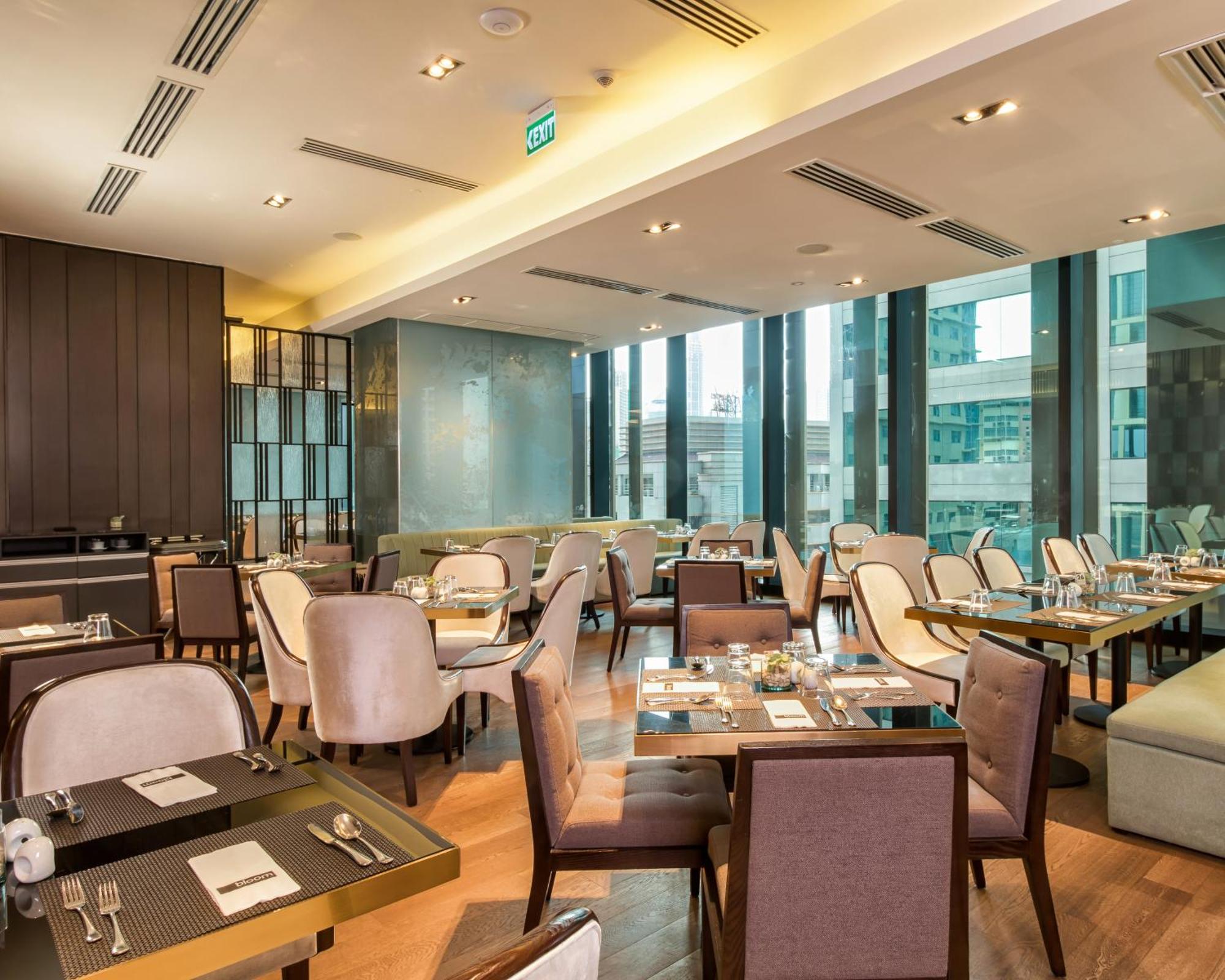 Готель Oakwood Makati Avenue Makati City Екстер'єр фото